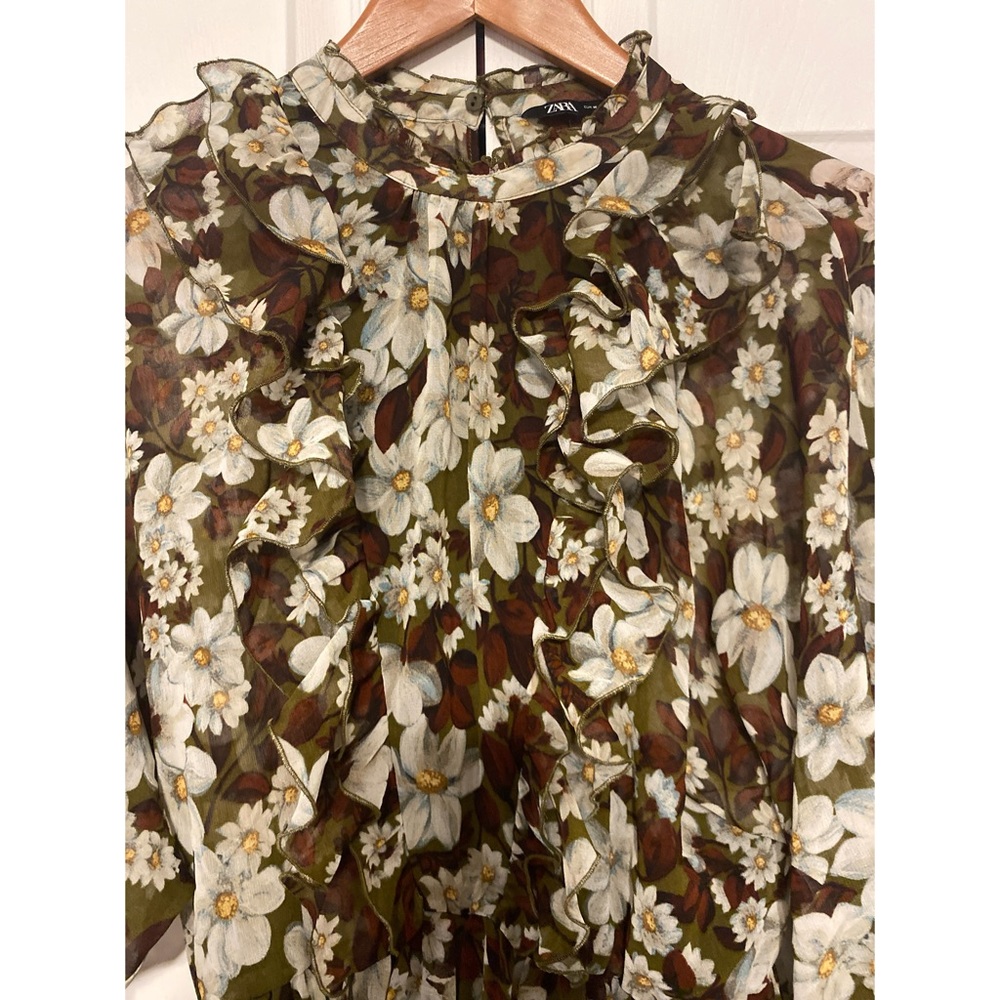 Zara Ruffled Floral Open Back Dress - Picture 5 of 9